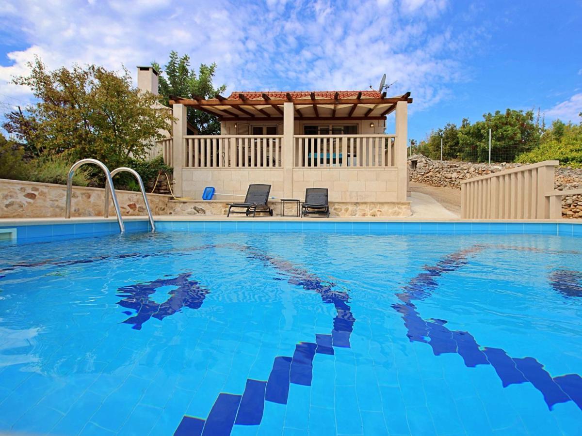 סוטיבאן Holiday Home Villa Tonka By Interhome מראה חיצוני תמונה